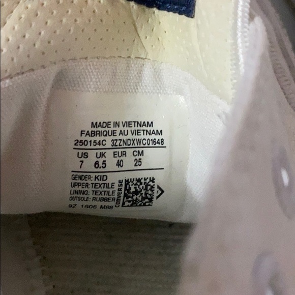 Converse - Picture 6 of 7